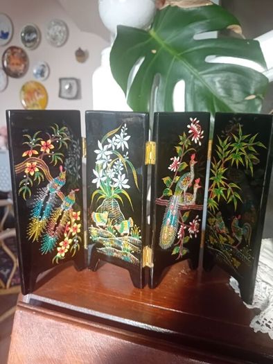 Vintage mid century minature lacquer chinoiserie folding screen