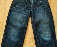 SALE E3  Wide Fit Jeans. Age 7-8