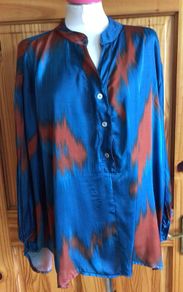 Blue and brown long sleeve blouse silk blend made in italy size 20 oversized includes postage