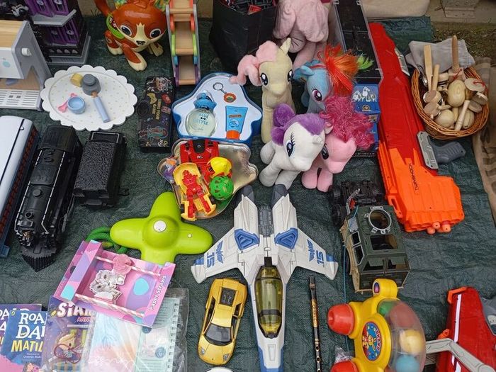 toys