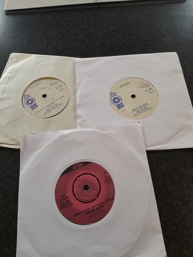 12 x 7" Records - Easy / Irish - some rare