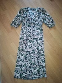Floral V neck dress