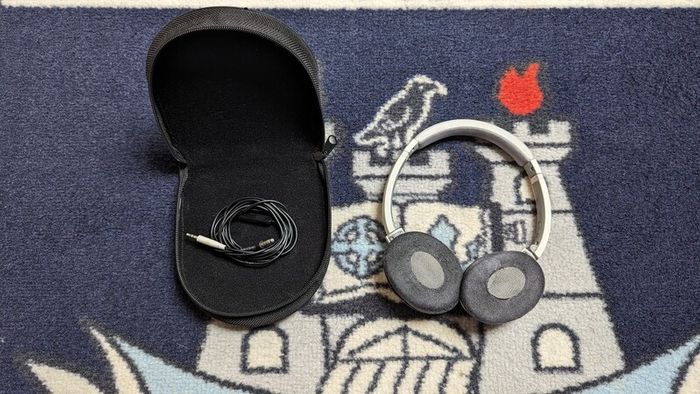 Bose headphonee