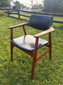 Dining arm chair