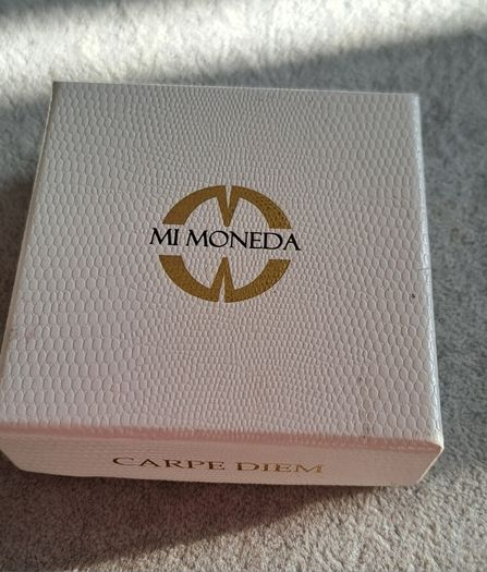 mi moneda necklace and bracelet