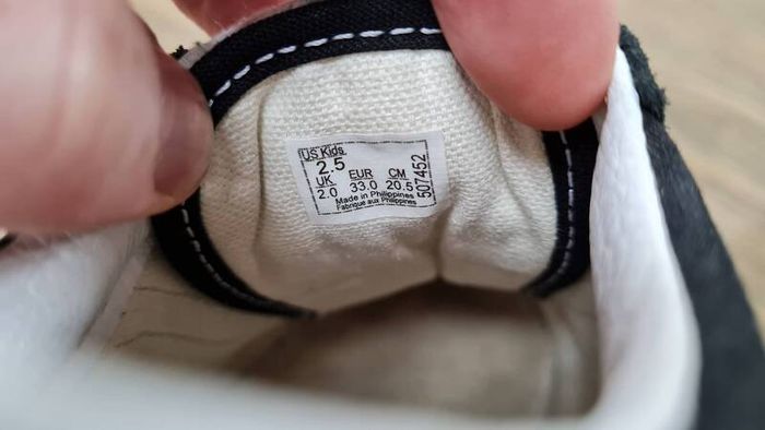 Vans size 2