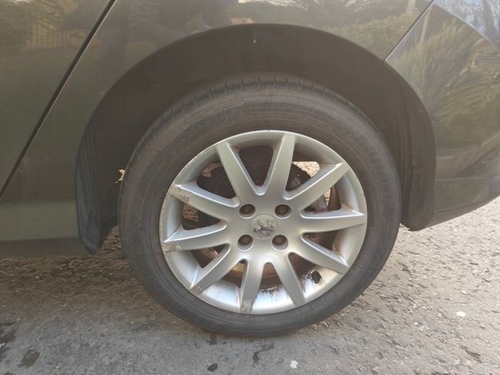 2010 Peugeout 308 Millesim 200 with 1.4 VTI petrol 98HP