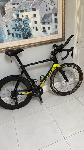 Cycling bikes road