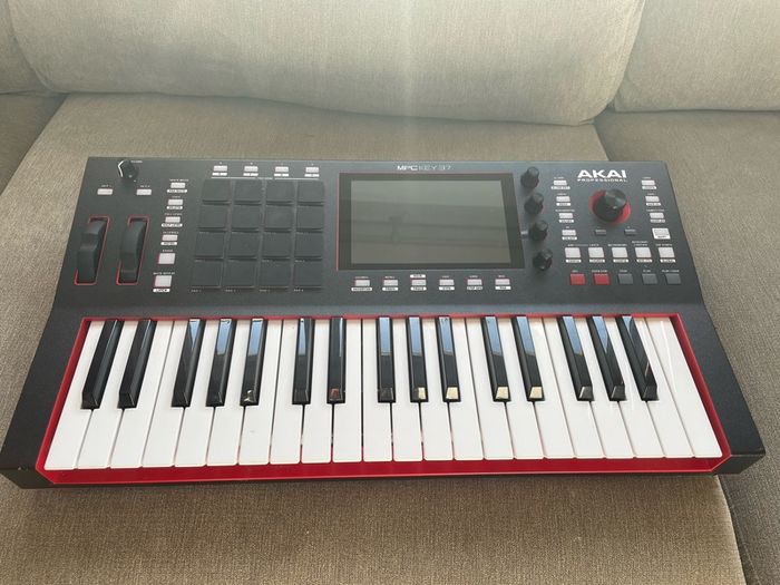AKAI Professional MPC Key 37