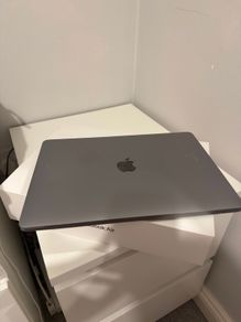 MacBook Air 2020 i7  8GB  256GB Excellent Condition