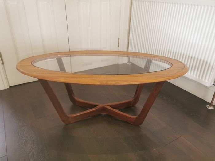 Retro Oval Coffee Table