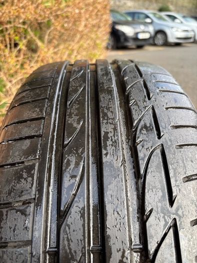 2x Tyres  Bridgestone 225/40/19 RFT ( run flat Tyres) original BMW