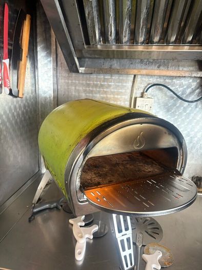 Food trailer with Pizza oven