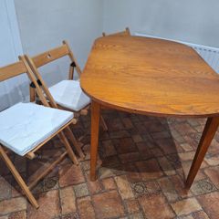 Table and 4 fold up chairs