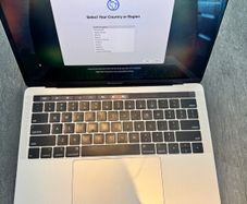 Apple MacBook Pro 13 A1989 With Box Fully Working Good Condition