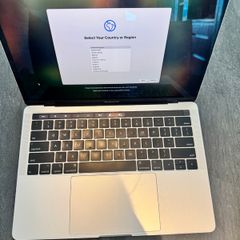 Apple MacBook Pro 13 A1989 With Box Fully Working Good Condition