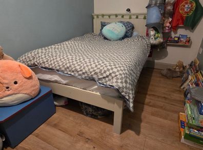 Double Bed