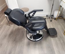 Barber / Beauty Reclining Chair