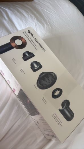 Factory sealed dyson supersonic hairdryer