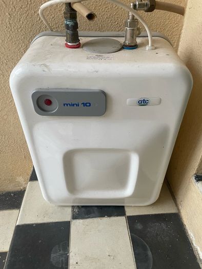 electric water heater