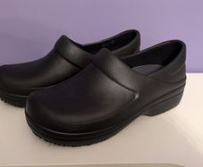 work slip on crocs size 4-5 black
