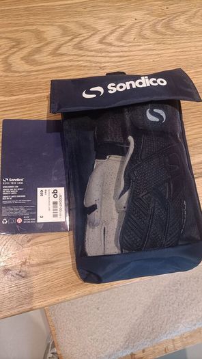 Kids goalkeeper gloves