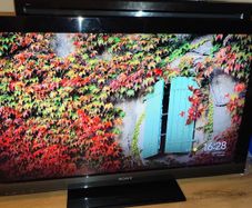 Tv Sony Bravia 40" and remote