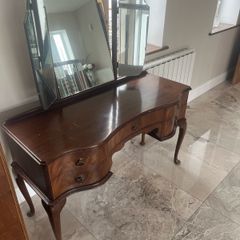 Vintage dresser