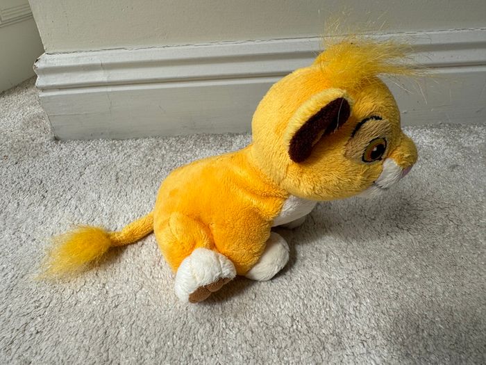 Disney Store Lion King Young Simba Plush approx. 7 Inch Used Please see pictures