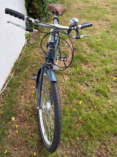 Beautiful Pashley Penny ladies bike.