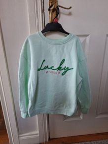 Girl's st. Patrick's day jumper age 6-7years