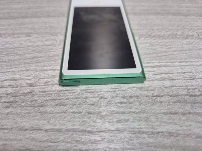 Apple iPod Nano 7th Gen 16GB A1446 Green - Tested and Working - Fast Shipping