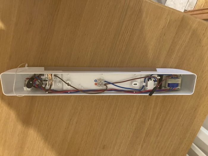 Shaver socket / light