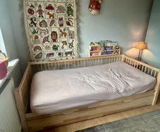Child's bed with drawer (including drawer mattress)