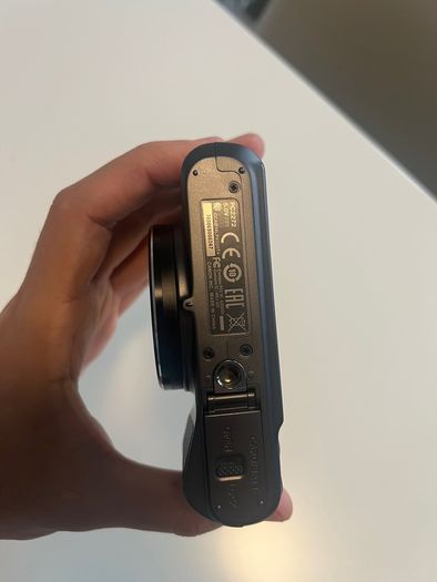 Canon Powershot sx720 hs digital camera in perfect condition