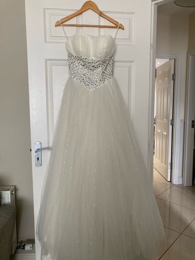Beautiful Ivory Wedding Dress