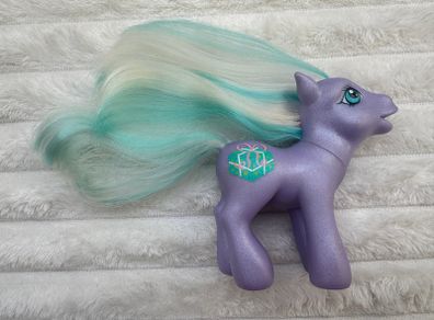 2002 My Little Pony G3 Razzaroo Hasbro MLP Purple Birthday Present Damaged approx. 11 cm.  Used Please see photos