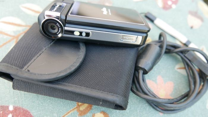 DigiLife DDV-1100HD Digital Video Camcorder