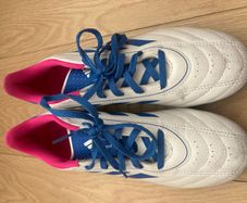 womens football boots