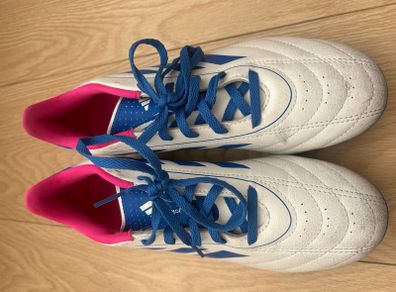 womens football boots