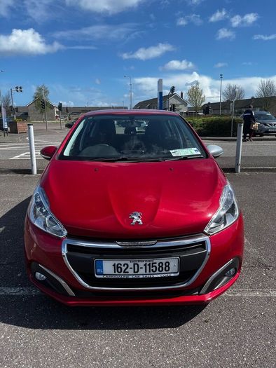 Peugeot 208 low mileage