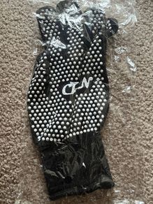 2 Heat Protection Gloves