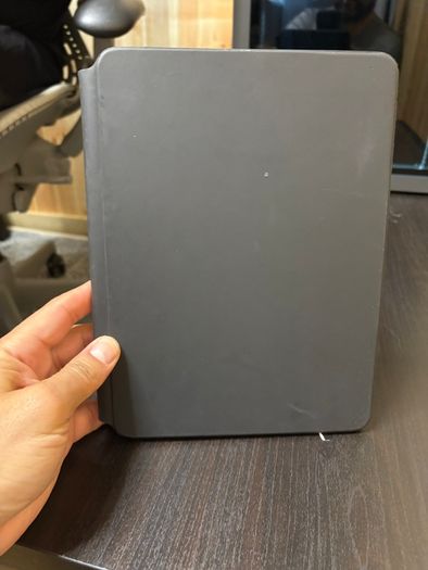 iPad Air 5th Generation + Apple Magic Keybord