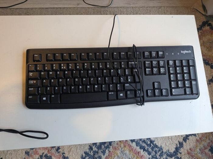 Computer Keyboards Logitech & Razer Bundle