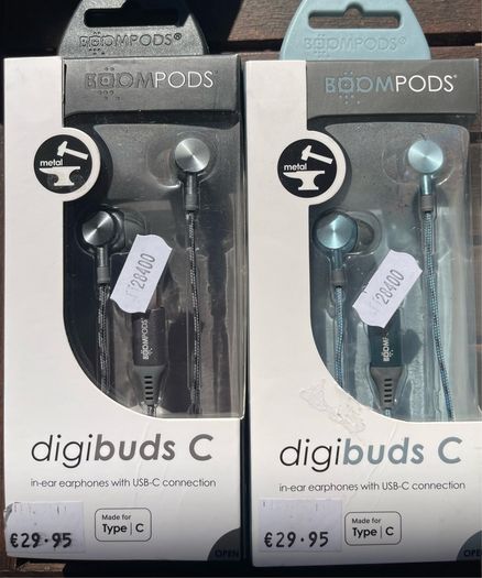 2 brand new still in box BOOMPODS DIGIBUDS C in ear earphones with USB-C connection. RRP 29.95. Price for 2 is 31 euros inclusive of registered post