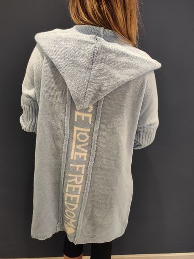 Sweater  No OFFers !!!