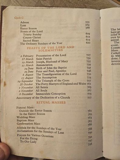 The Sunday Missal. 1970s-80s Published By Collins. Paperback In FAIR Condition.  See Photos For Same.