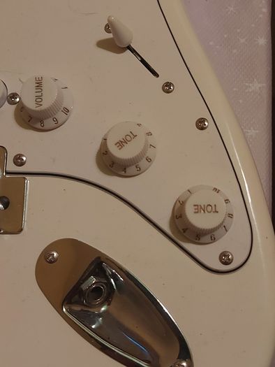 Rocktile Electric Guitar and AMP, in new condition