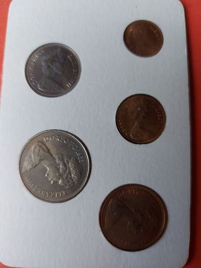 Britain's First Decimal Coins
