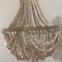 Easy fit light shade